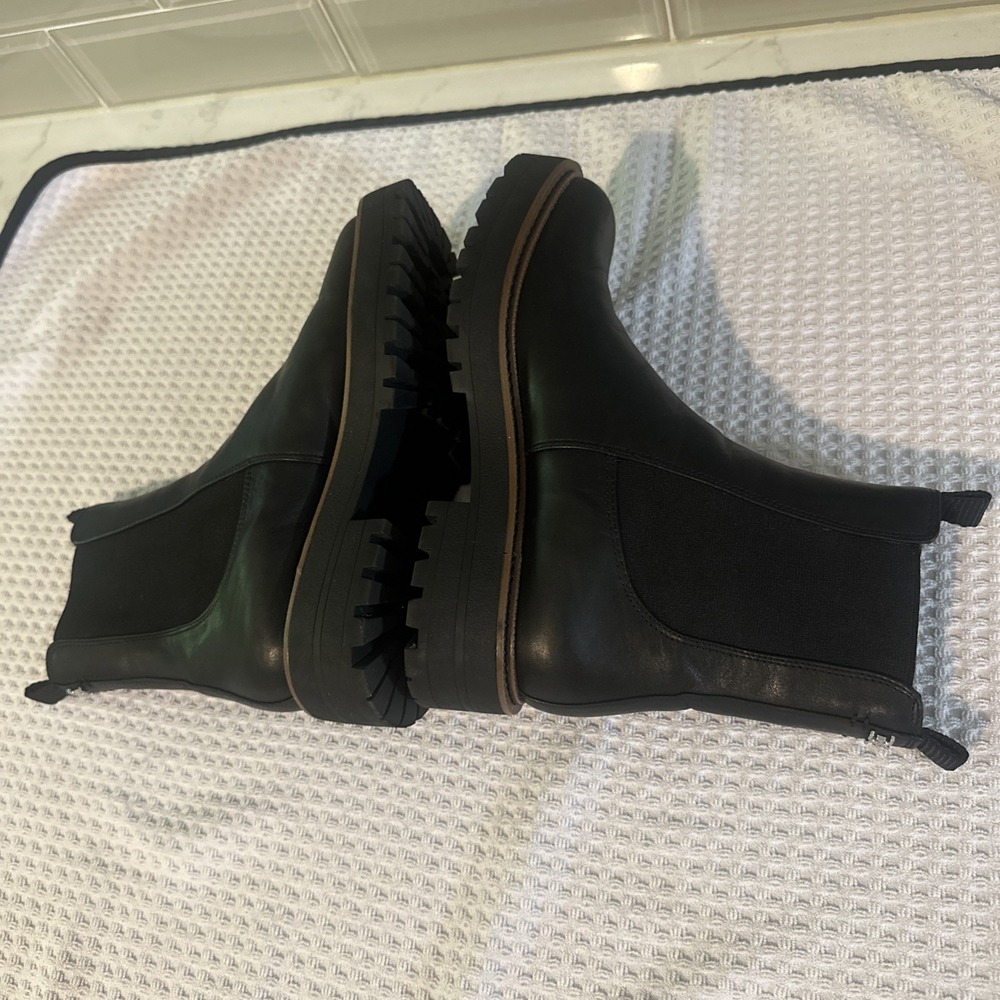 Sam Edelman Women's Laguna Lug-Sole Leather Chelsea Weatherproof Black Boot Sz 8 - Picture 6 of 13
